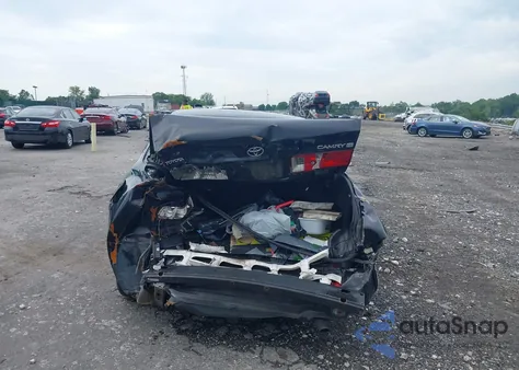 2000 Toyota Camry Le из США, поврежденный, VIN 4T1BG22K9YU986093